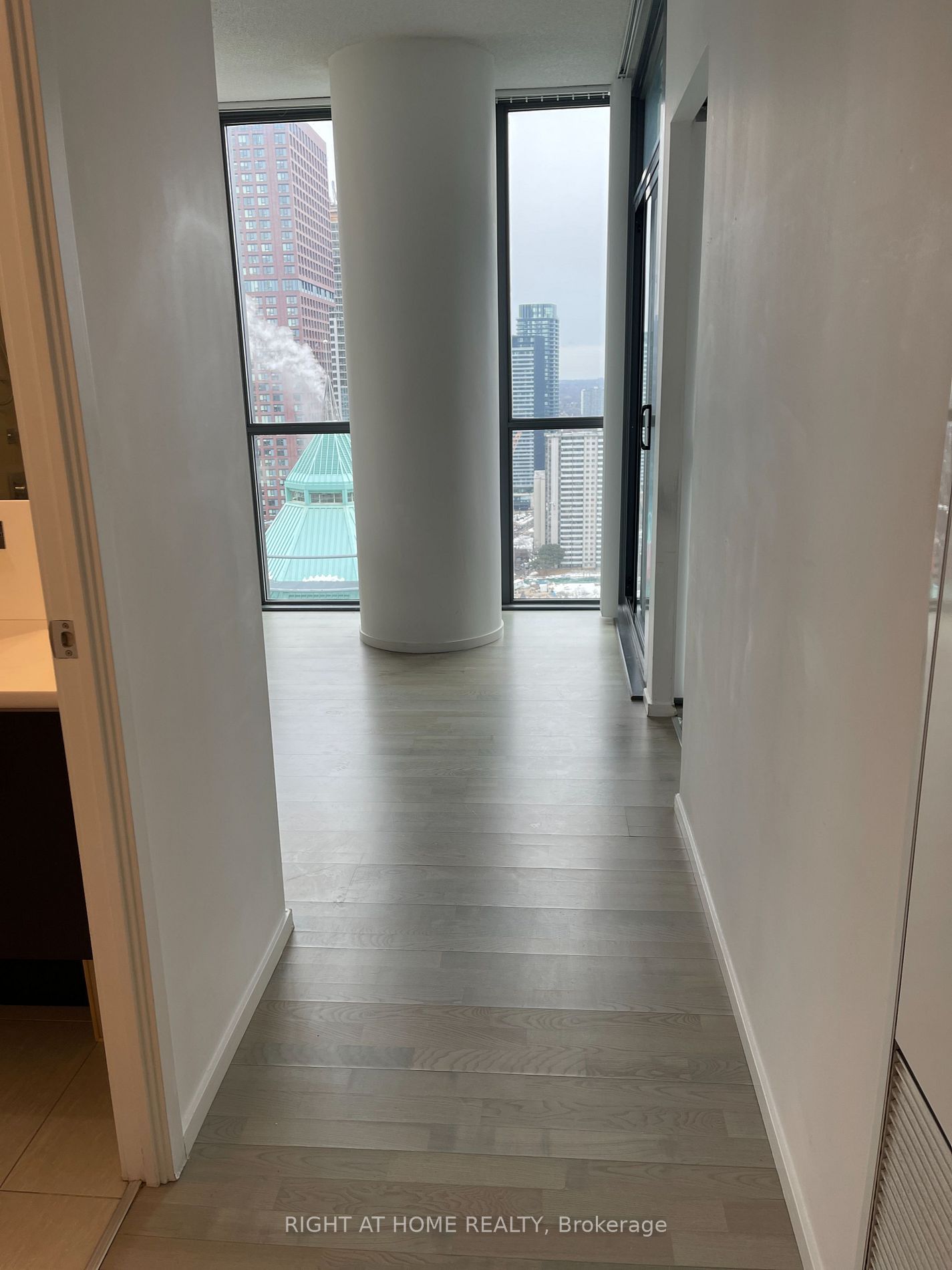 101 Charles St E, unit 3010 for rent