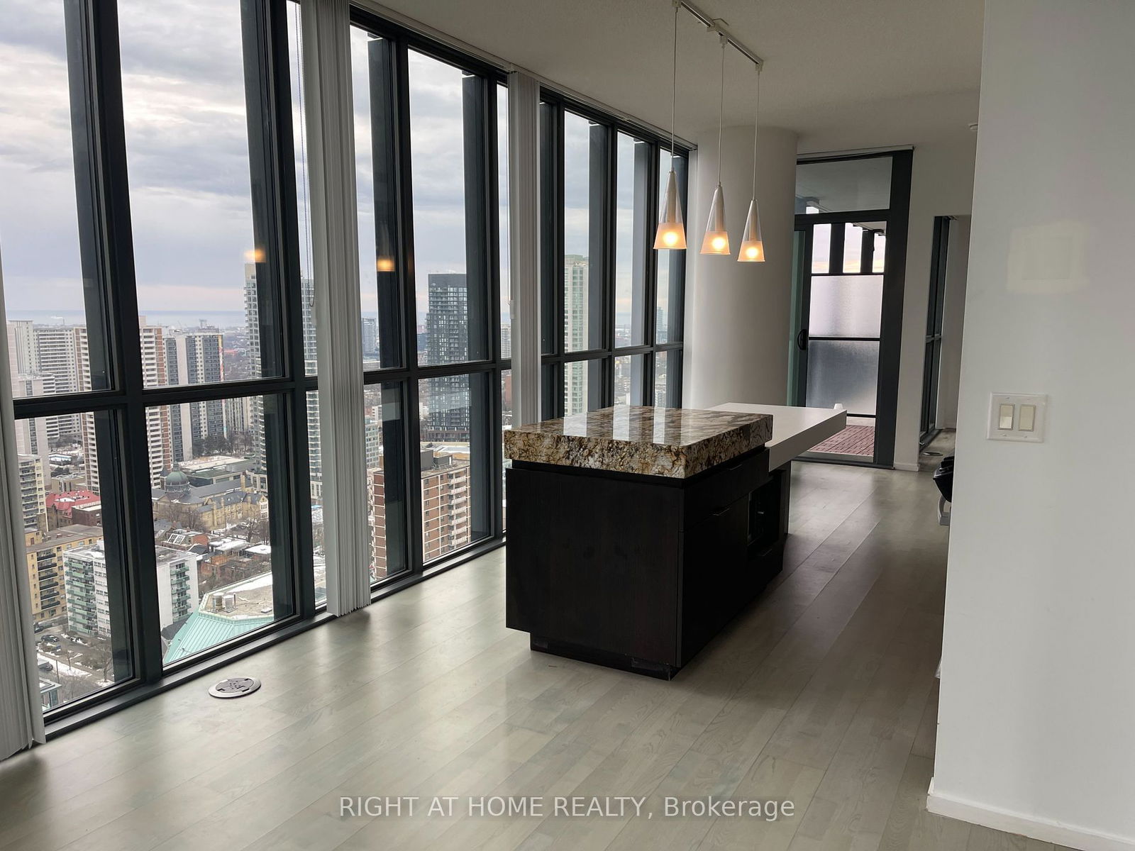 101 Charles St E, unit 3010 for rent