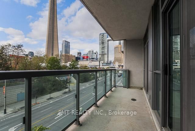 25 Lower Simcoe St, unit #312 for rent