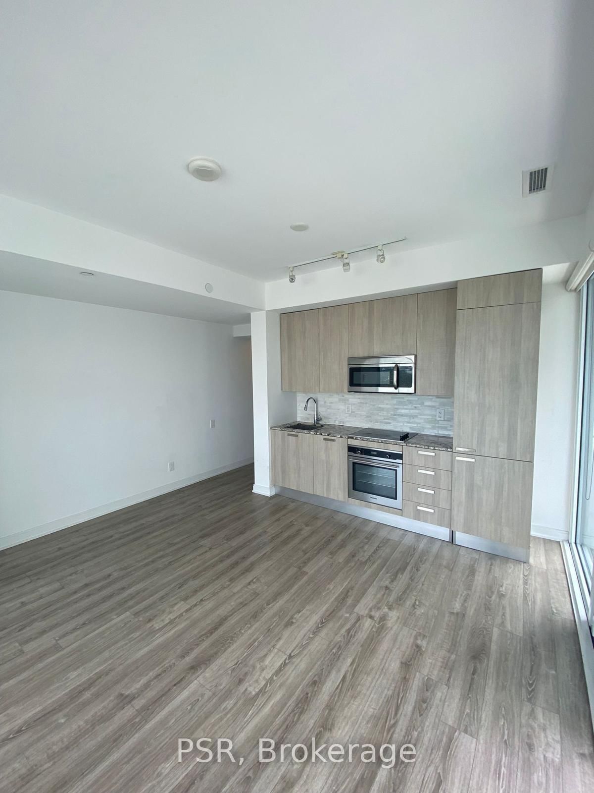 42 Charles St E, unit 3207 for rent