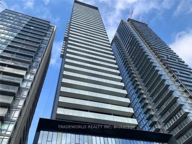 28 Wellesley St E, unit 3110 for rent