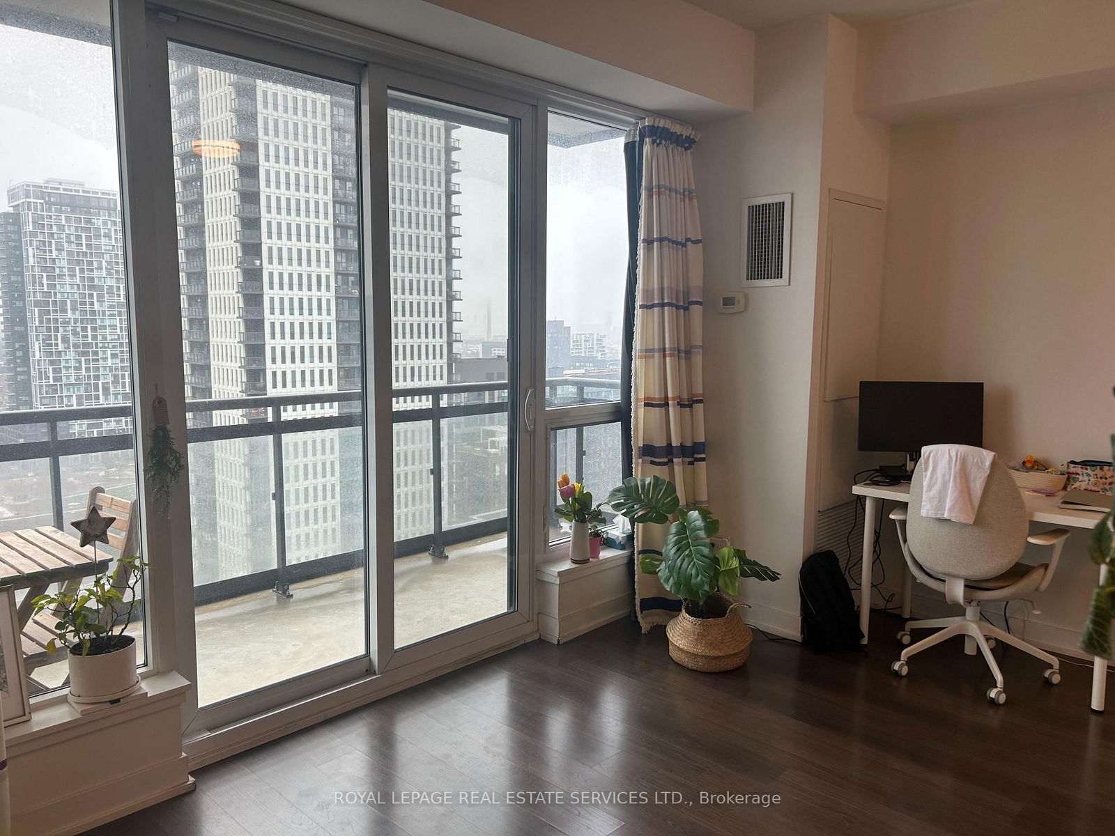 225 Sackville St, unit 1602 for rent