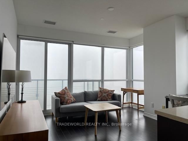 386 Yonge St, unit 3615 for sale