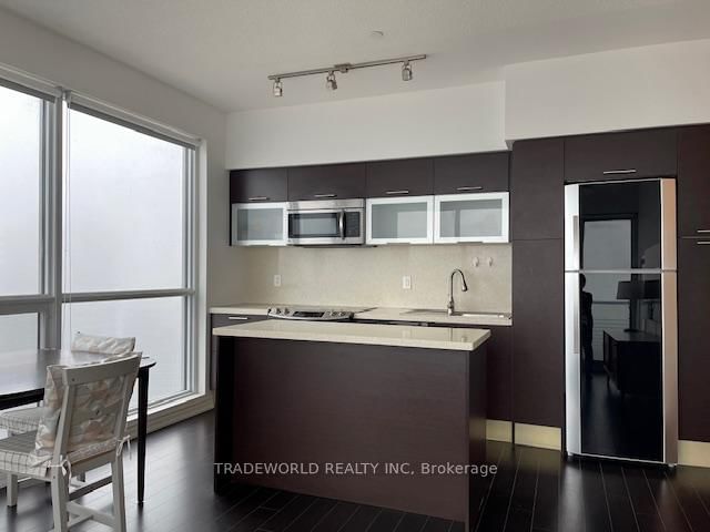 386 Yonge St, unit 3615 for sale