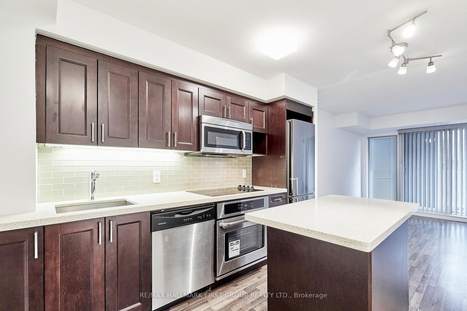 555 Wilson Ave, unit E402 for rent