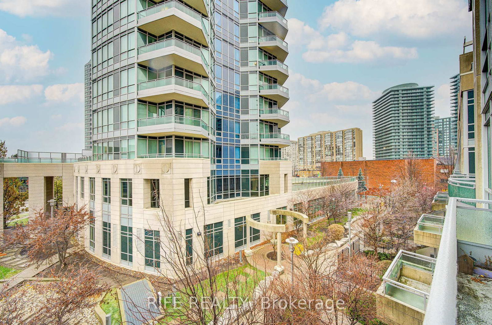 31 Olive Ave, unit 223 for sale