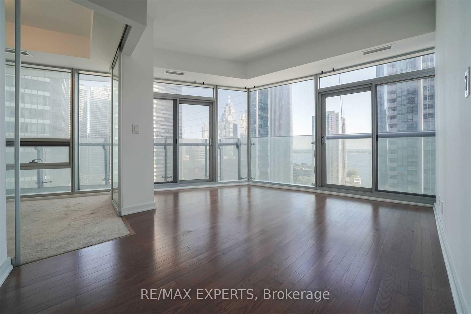 14 York St, unit 1602 for rent