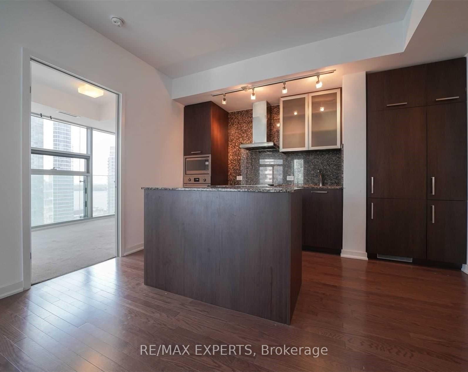 14 York St, unit 1602 for rent