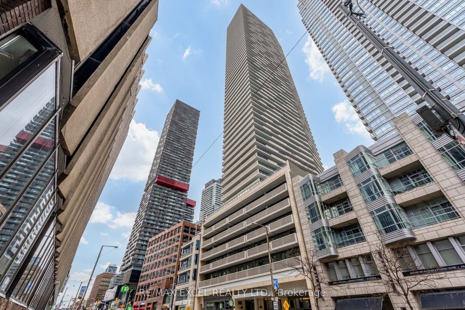 2221 Yonge St, unit 2911 for sale