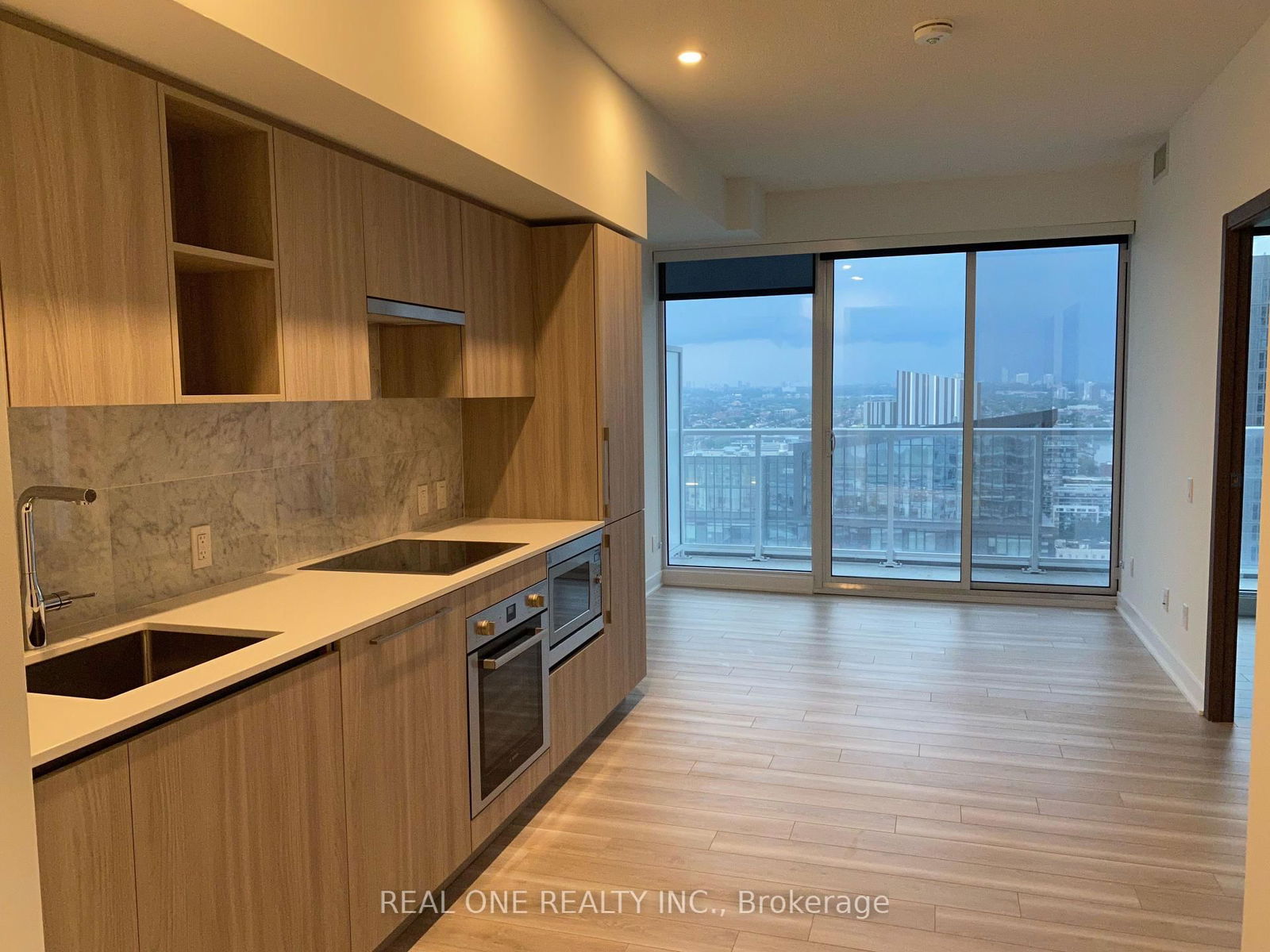 17 Bathurst St, unit 3209 for rent