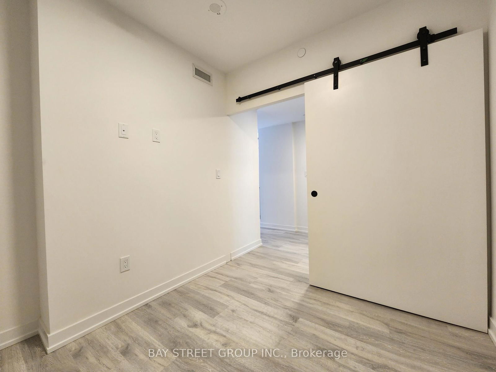 2 Augusta Ave, unit 804 for rent