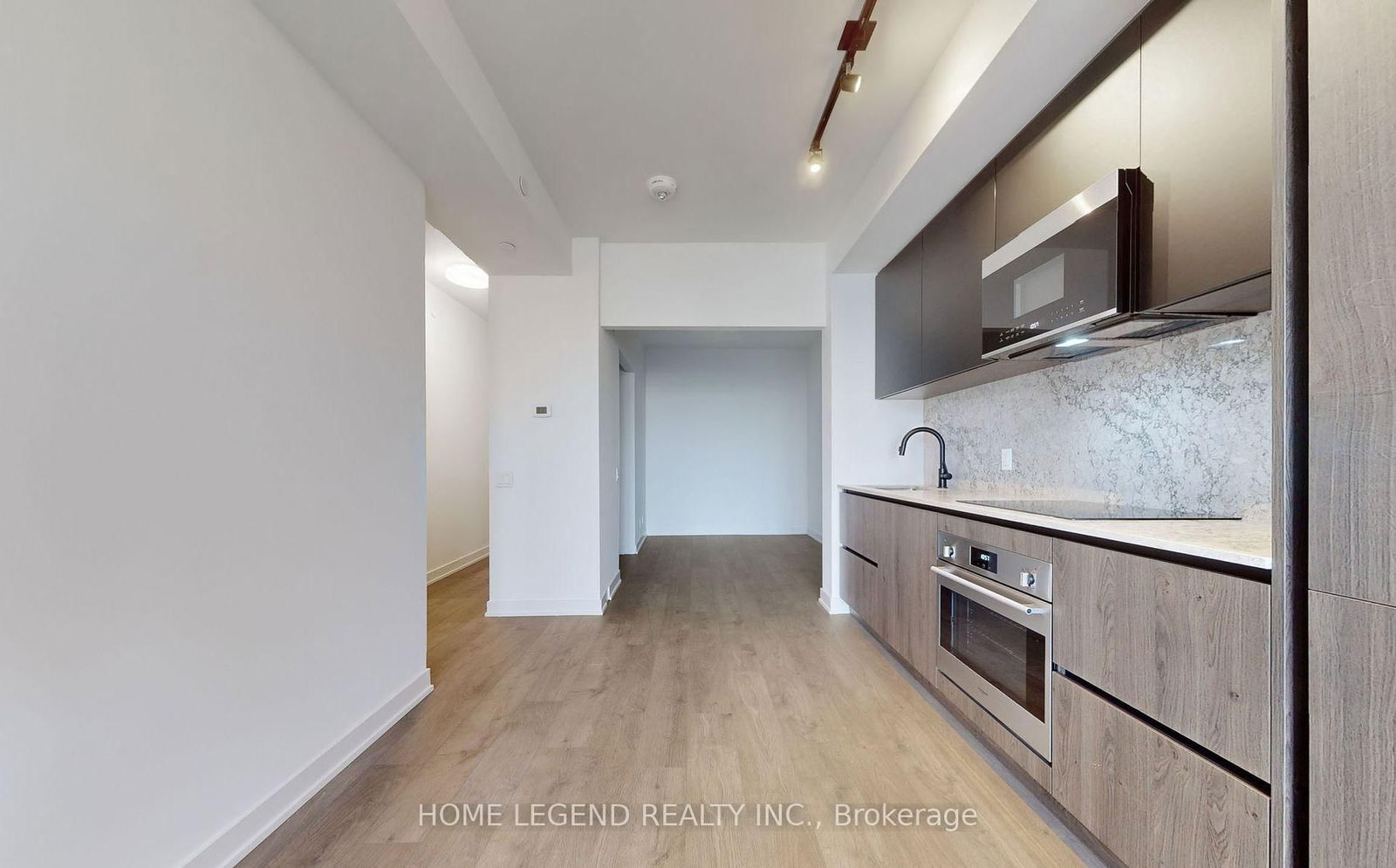 108 Peter St, unit 2701 for rent