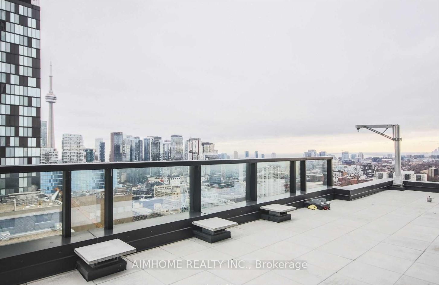 488 University Ave, unit 2009 for rent