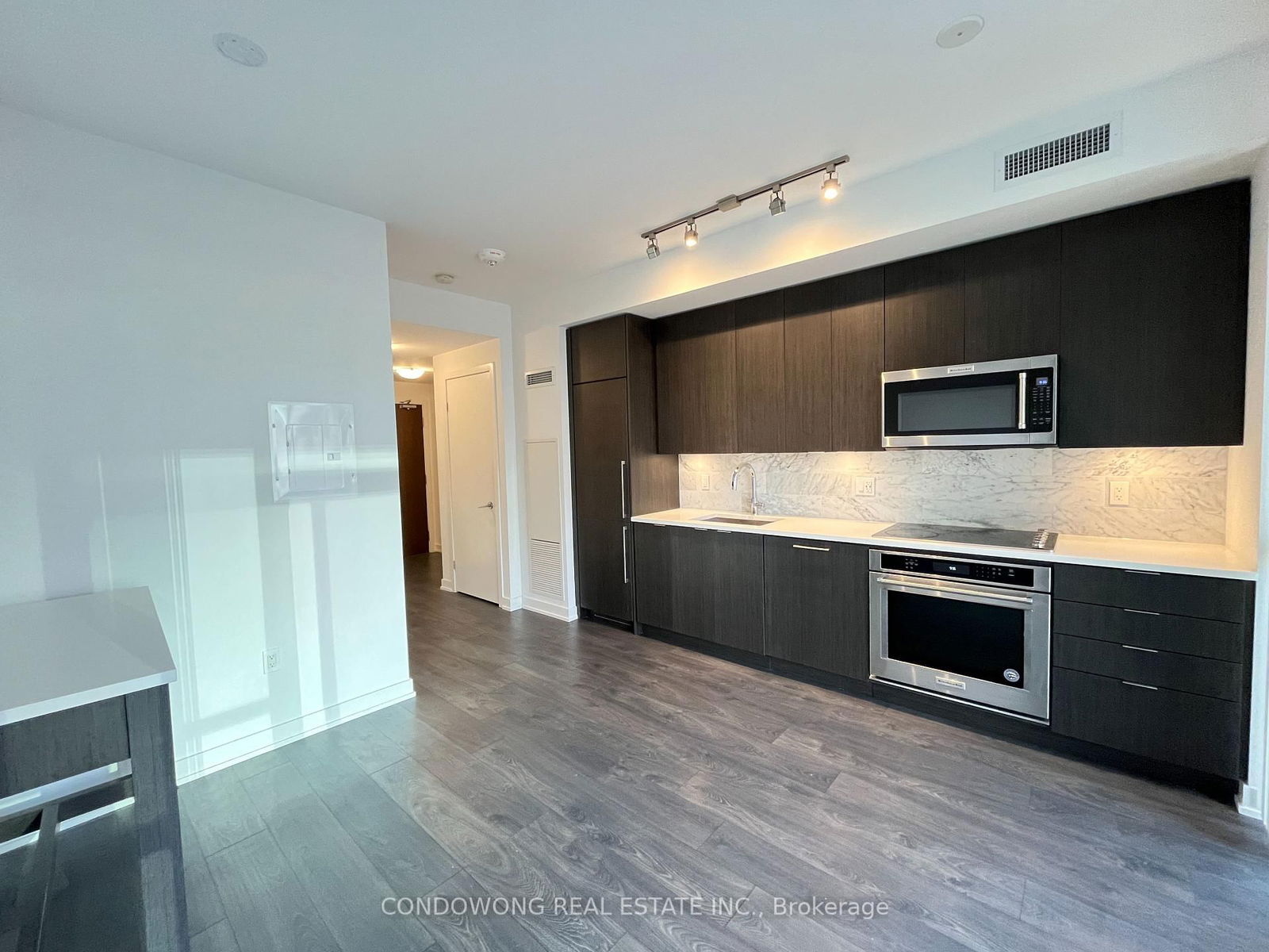 38 Iannuzzi St, unit 1003 for rent