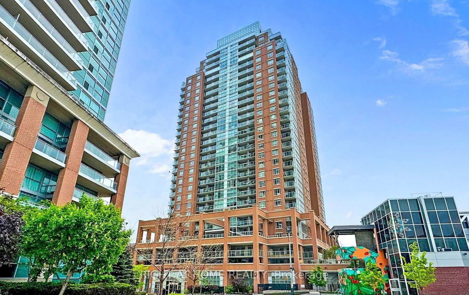 125 Western Battery Rd, unit 2401 for rent