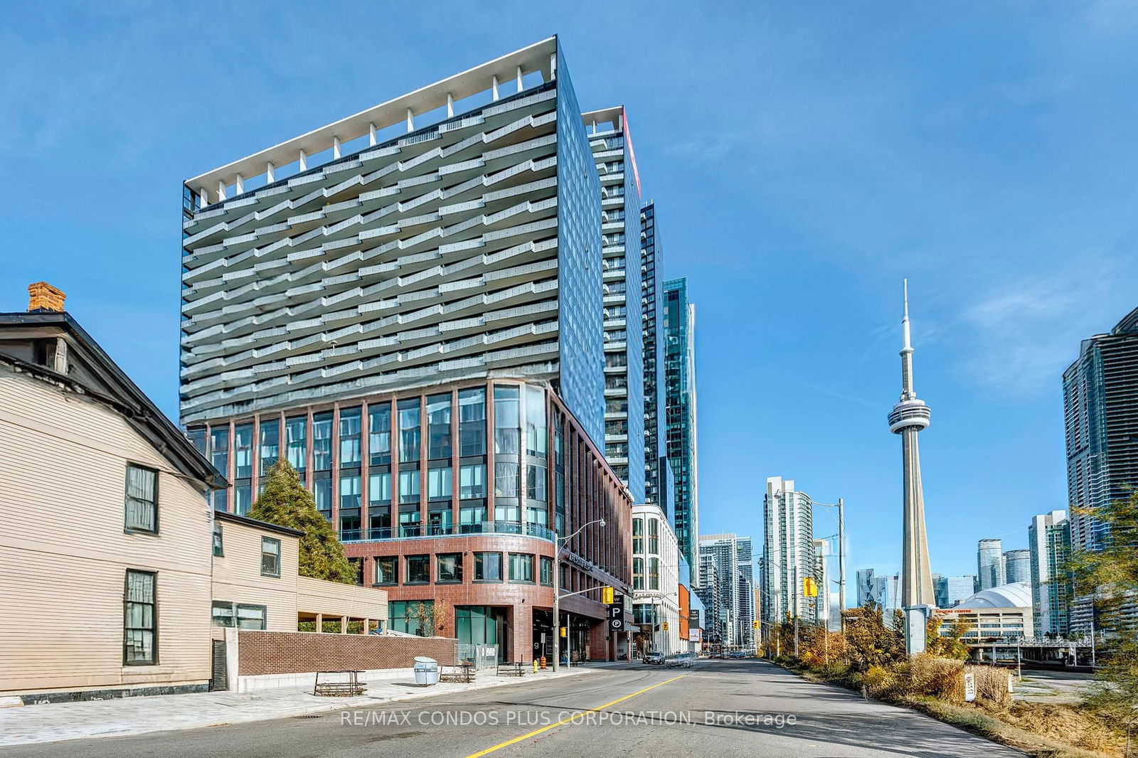 480 Front St W, unit 1715 for sale