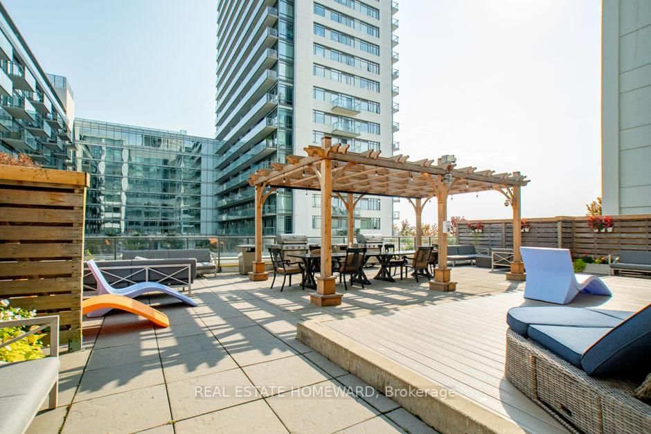 637 Lake Shore Blvd W, unit 104 for rent