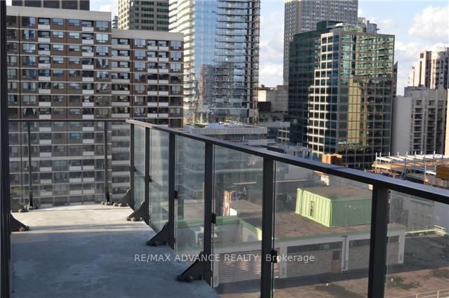 75 St Nicholas St, unit 1408 for rent