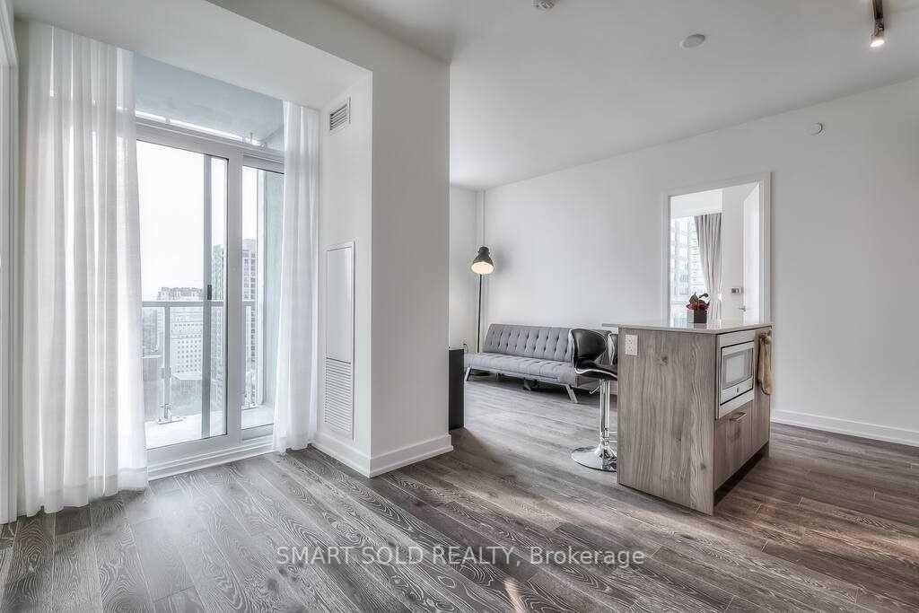 1 Yorkville Ave, unit 2211 for rent