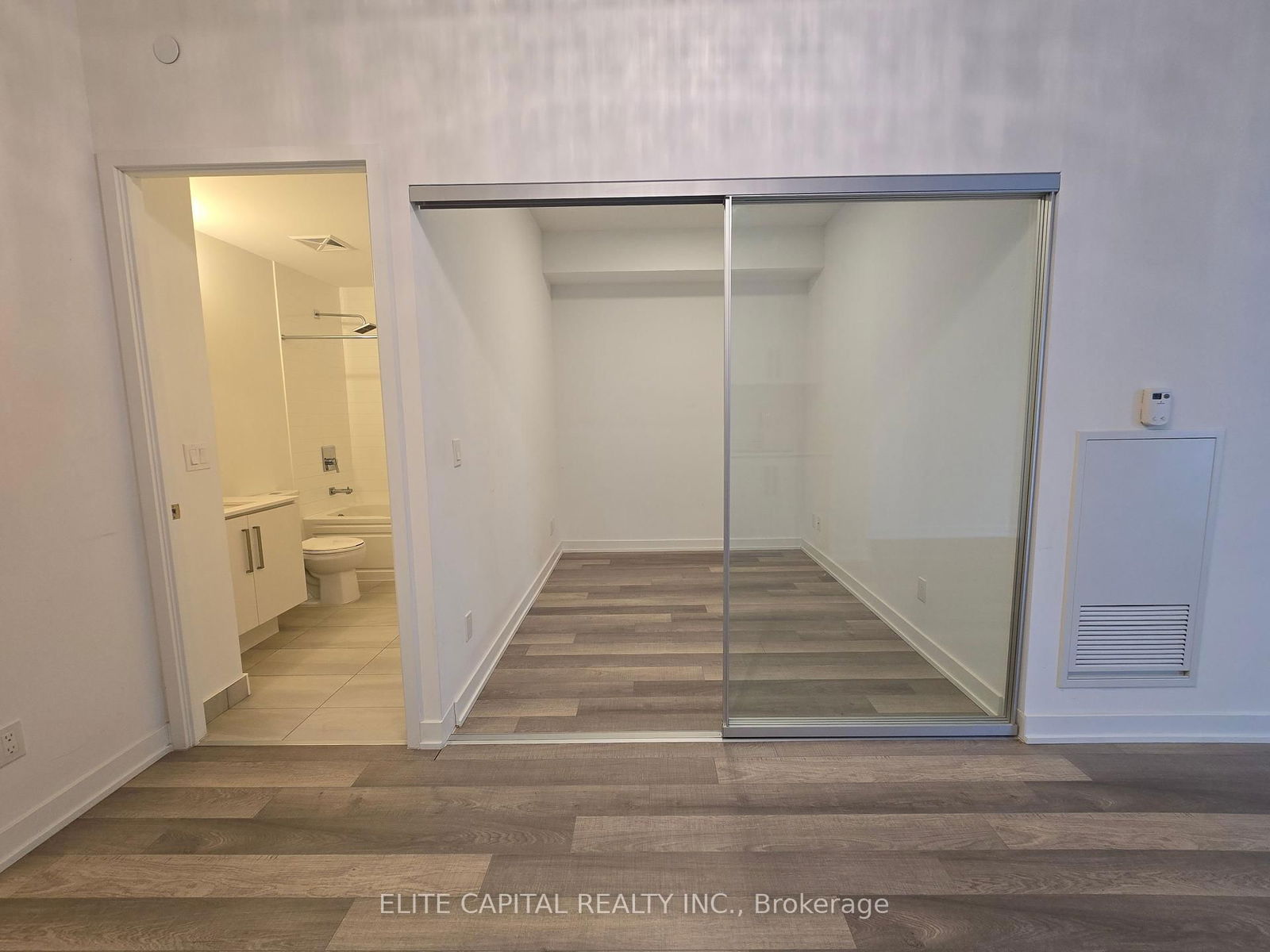 5180 Yonge St, unit 2108 for rent