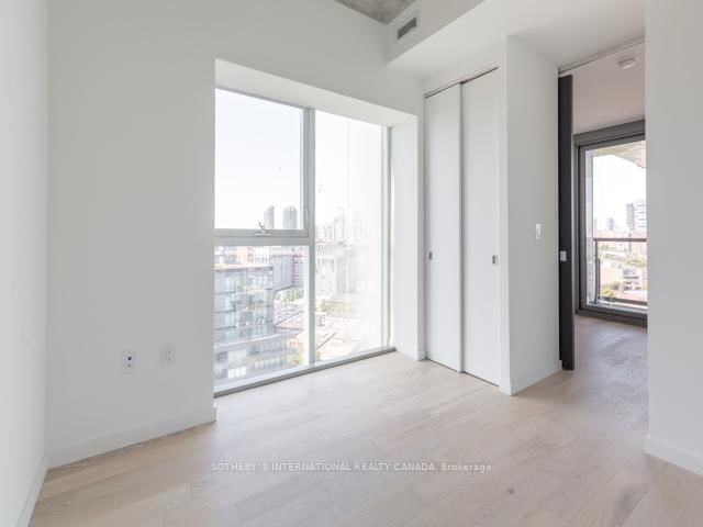 170 Bayview Ave, unit 1402 for rent