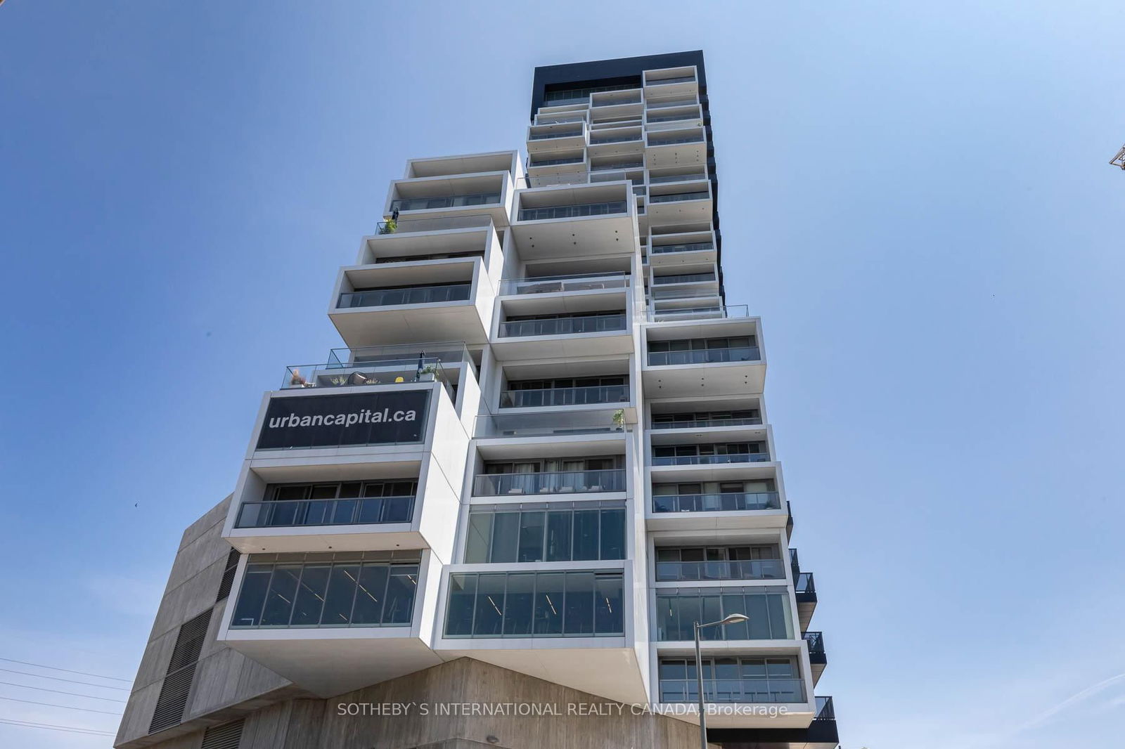 170 Bayview Ave, unit 1402 for rent