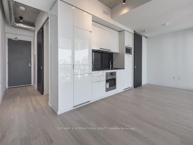 170 Bayview Ave, unit 1402 for rent