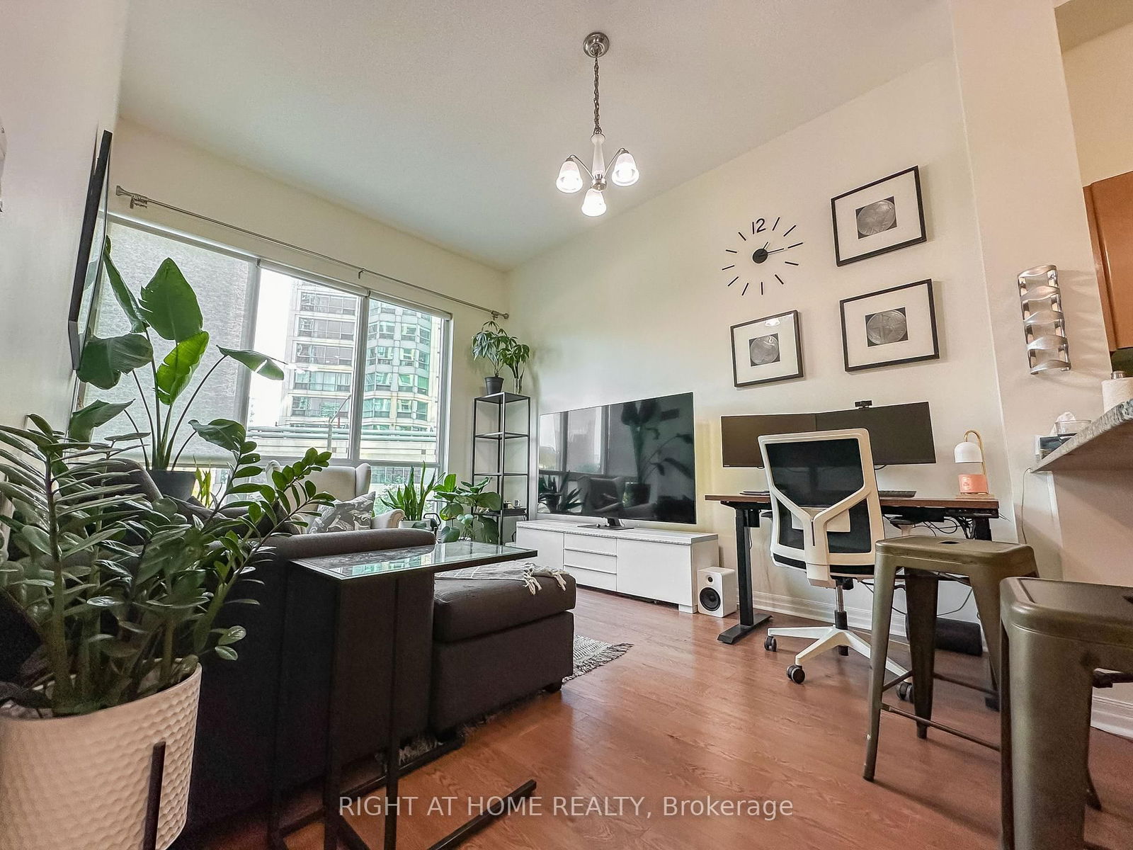 16 Yonge St, unit 210 for rent