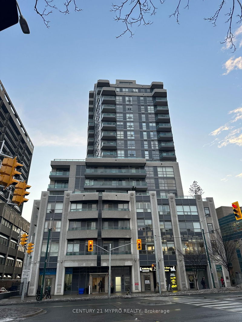 736 Spadina Ave, unit 315 for rent