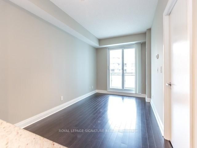 17 Kenaston Gdns, unit 402 for rent