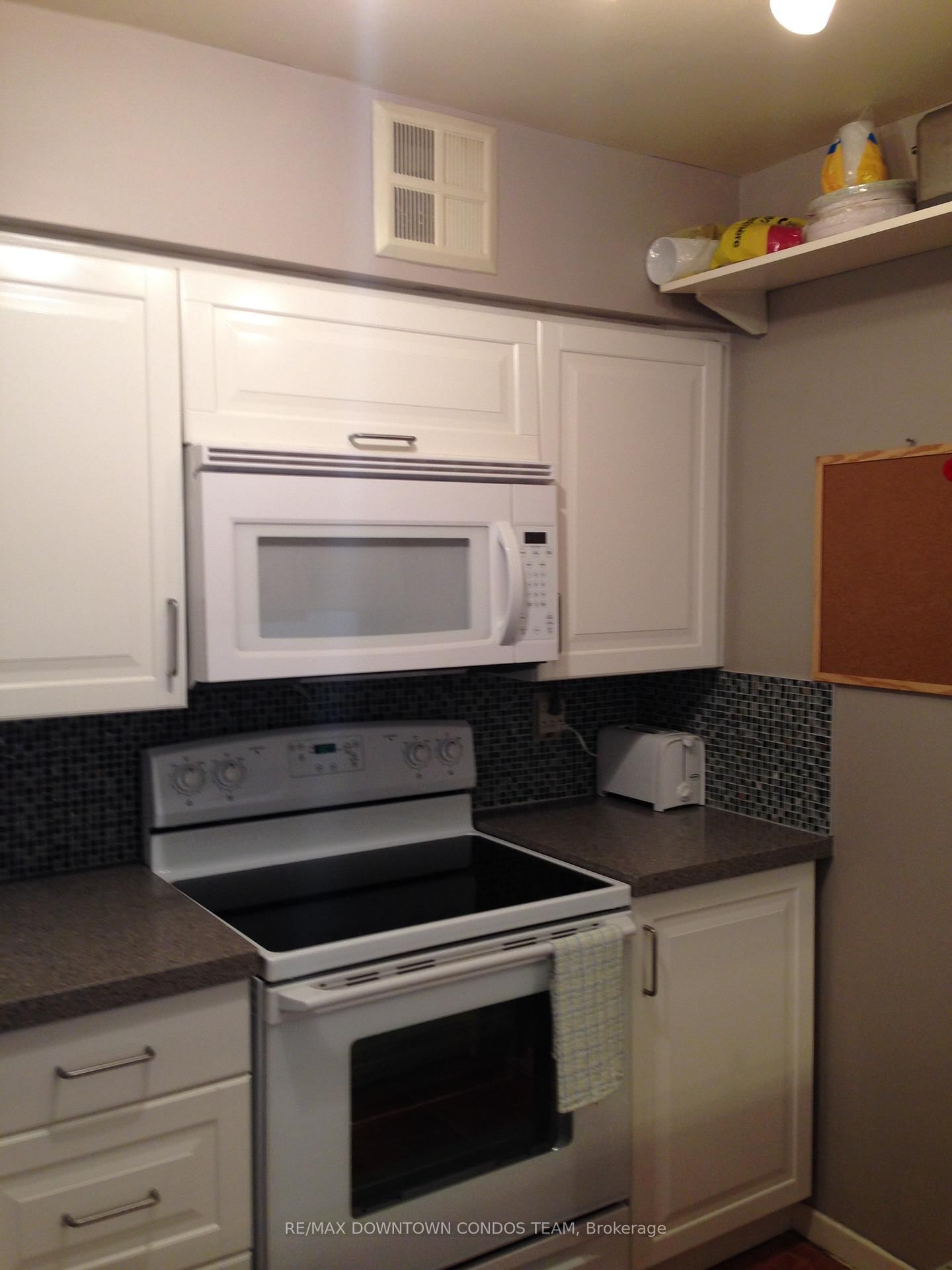 44 St Joseph St, unit 1504 for rent