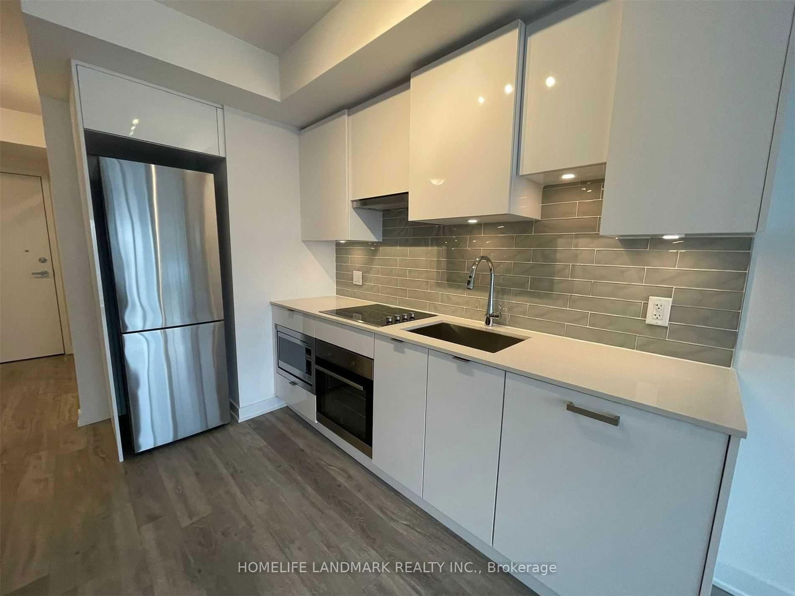 195 Redpath Ave, unit 2811 for rent