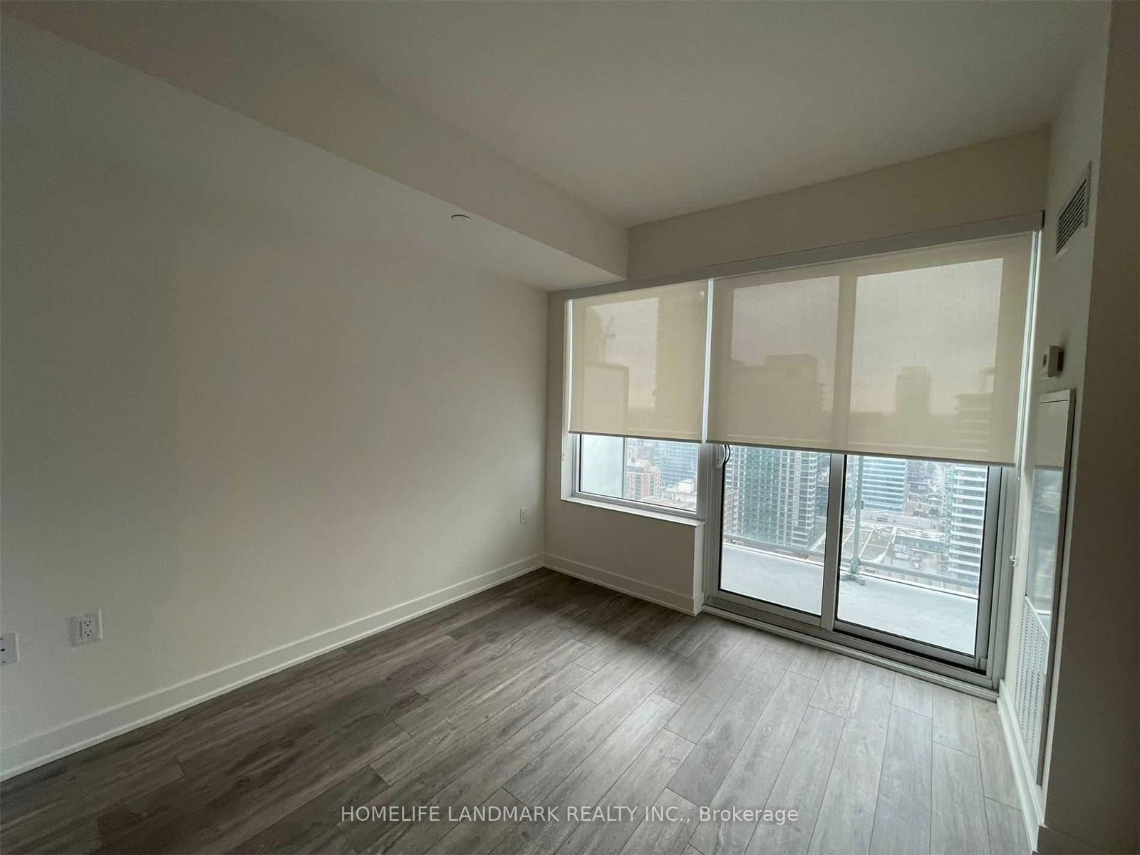 195 Redpath Ave, unit 2811 for rent