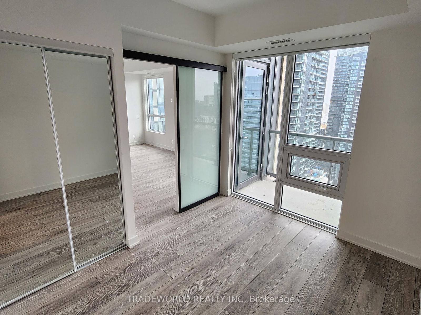 108 Peter St, unit 3606 for rent