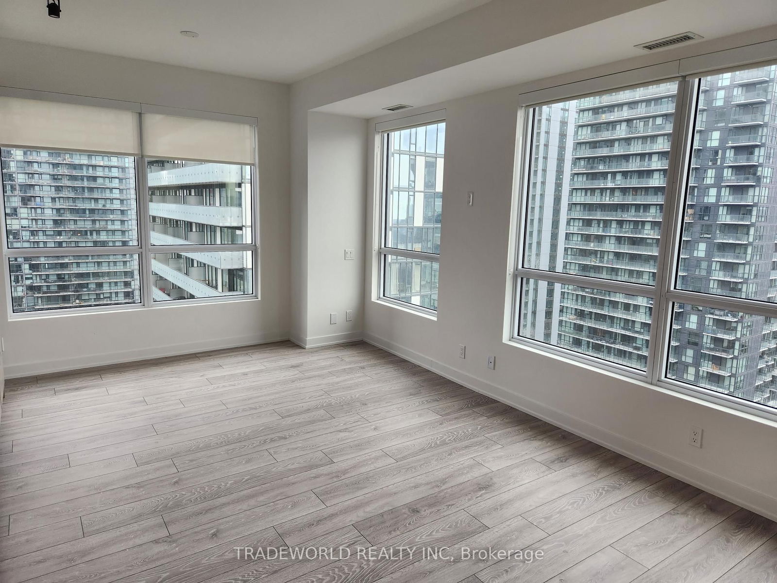 108 Peter St, unit 3606 for rent