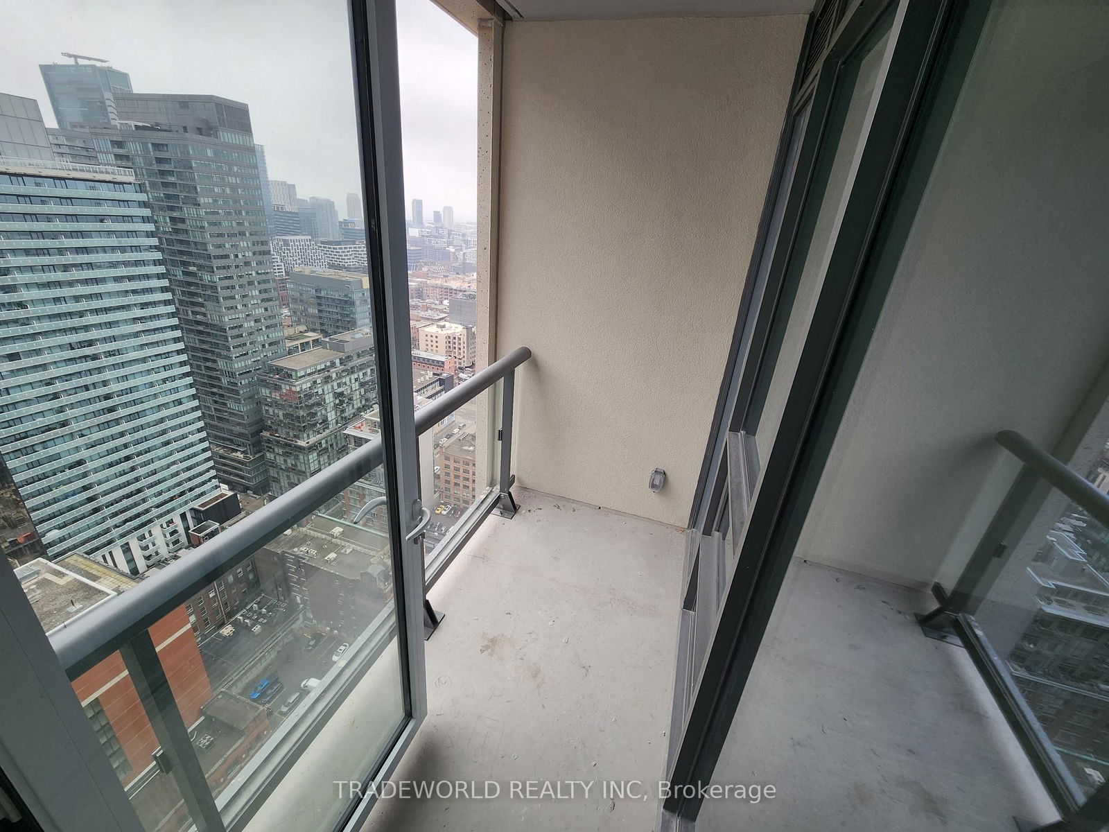 108 Peter St, unit 3606 for rent