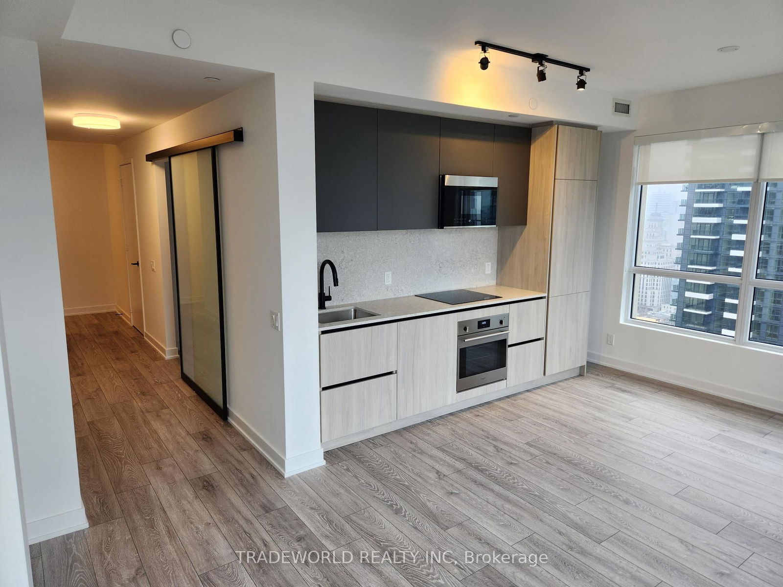 108 Peter St, unit 3606 for rent