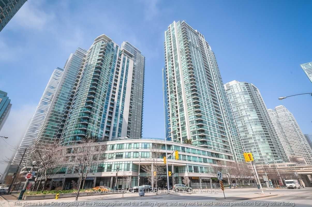 12 Yonge St, unit 2905 for rent