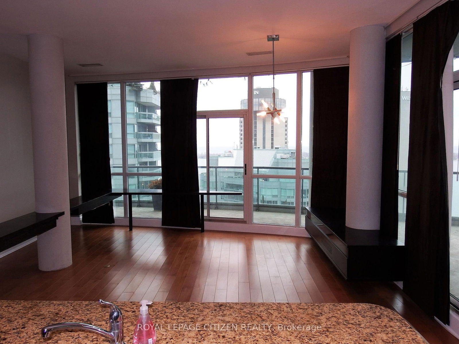 12 Yonge St, unit 2905 for rent