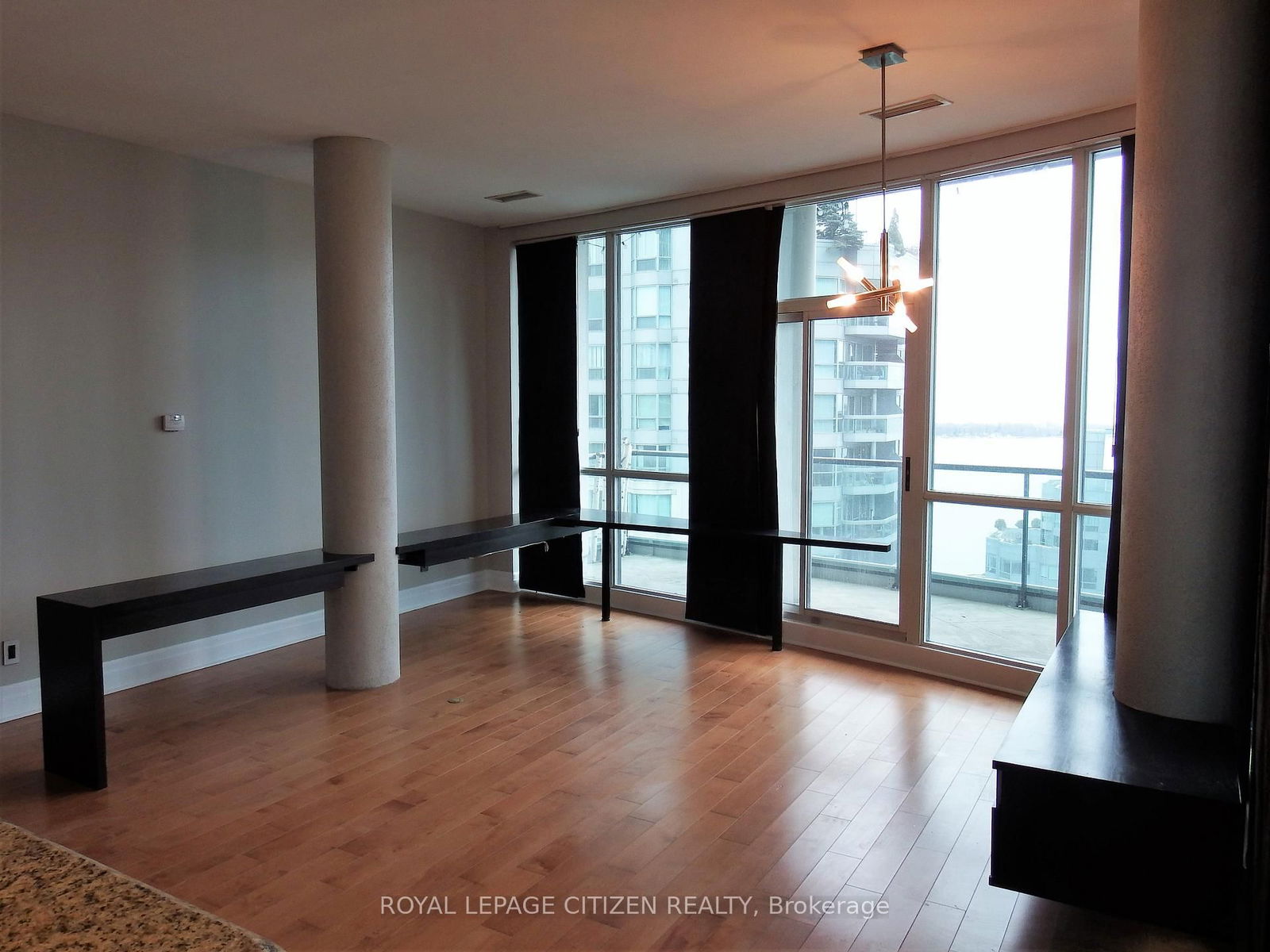 12 Yonge St, unit 2905 for rent