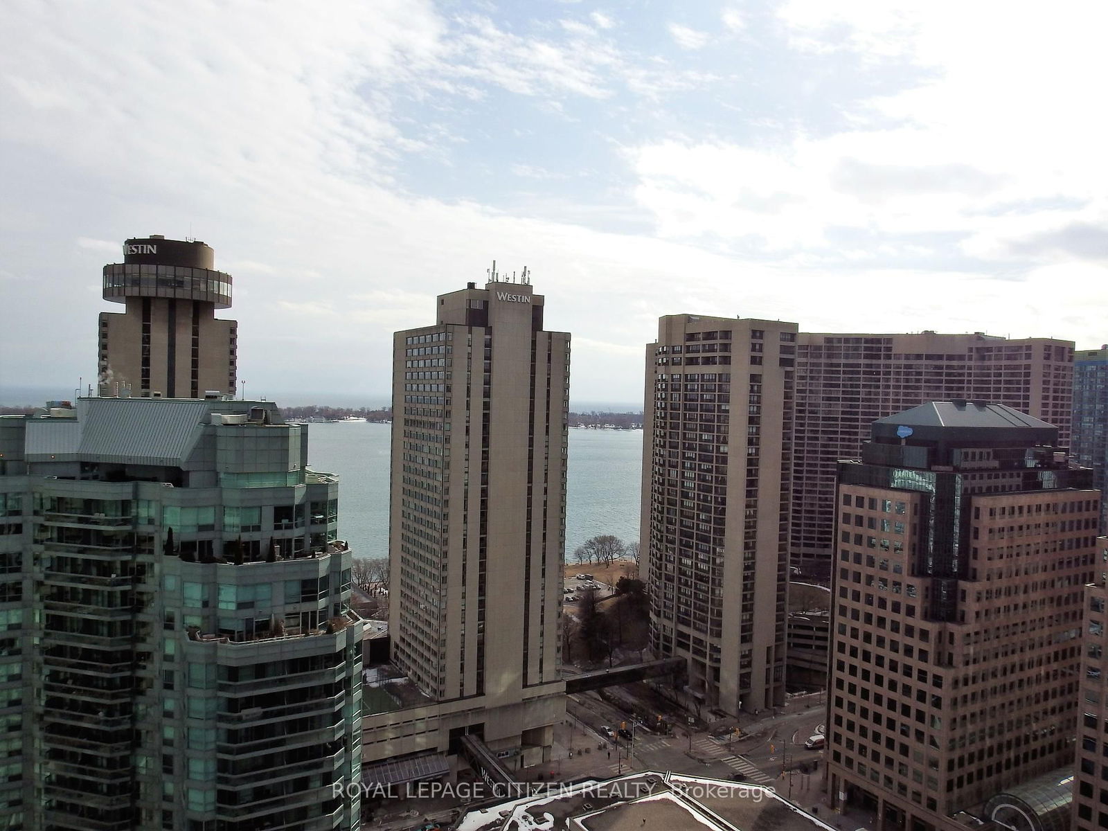 12 Yonge St, unit 2905 for rent