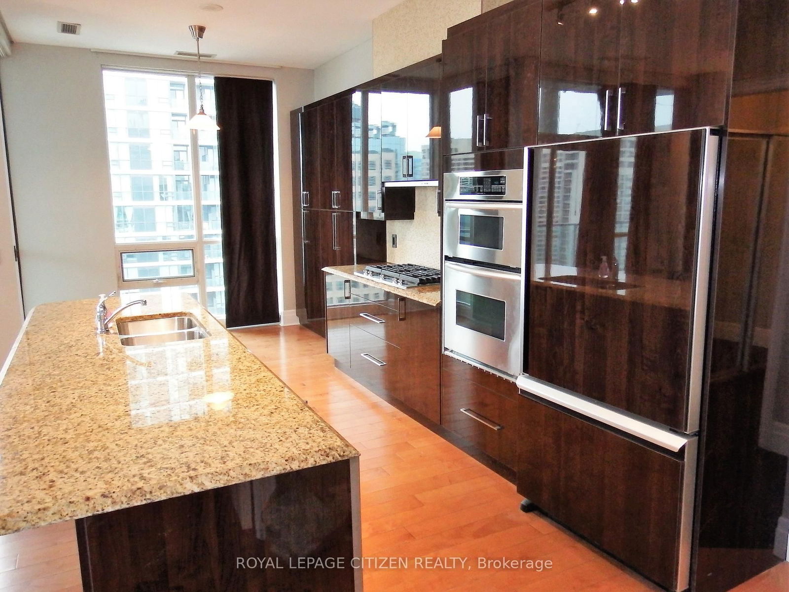 12 Yonge St, unit 2905 for rent