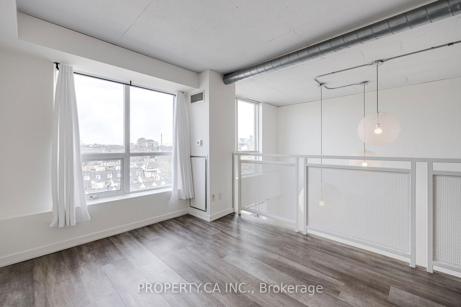 800 King St W, unit 818 for rent