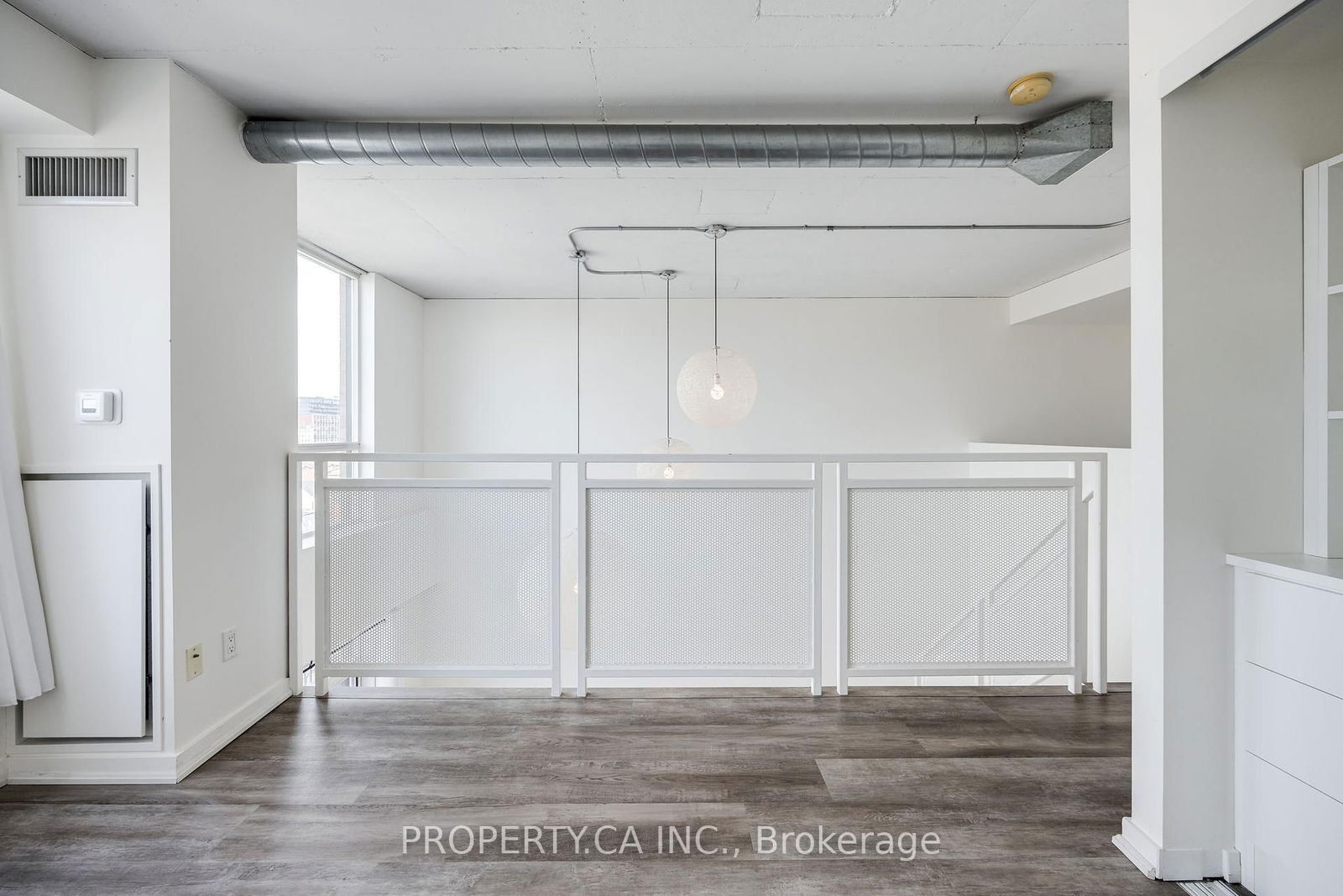 800 King St W, unit 818 for rent