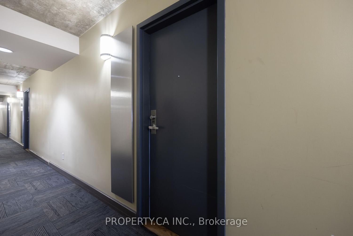 800 King St W, unit 818 for rent