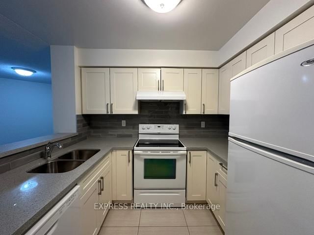 942 Yonge St, unit 314 for rent