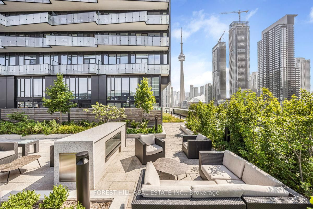 480 Front St W, unit 1302 for sale