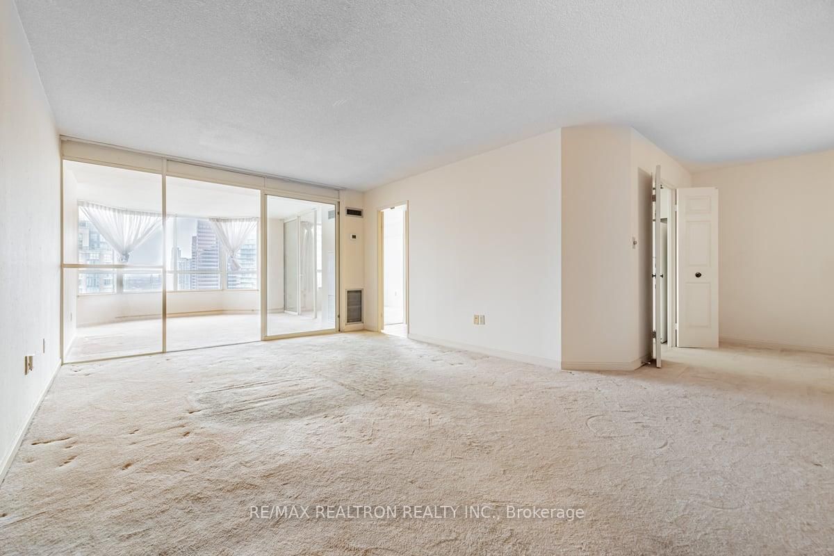 5444 Yonge St, unit 1810 for sale