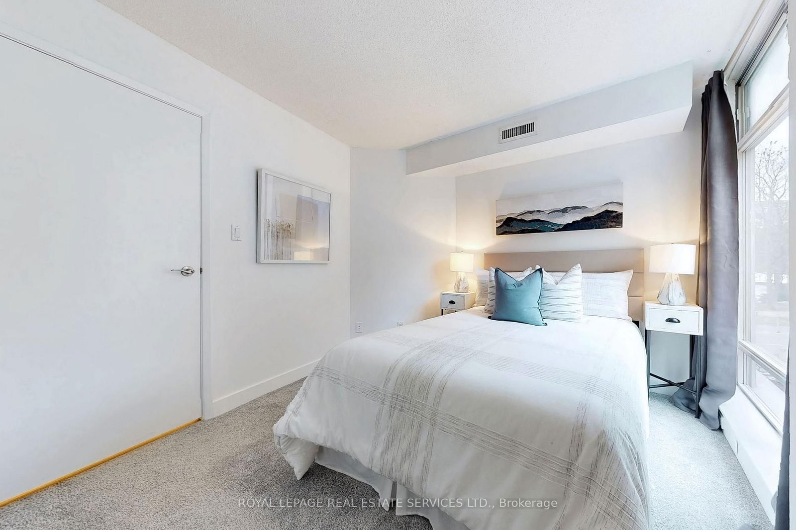 650 Queens Quay, unit 216 for sale