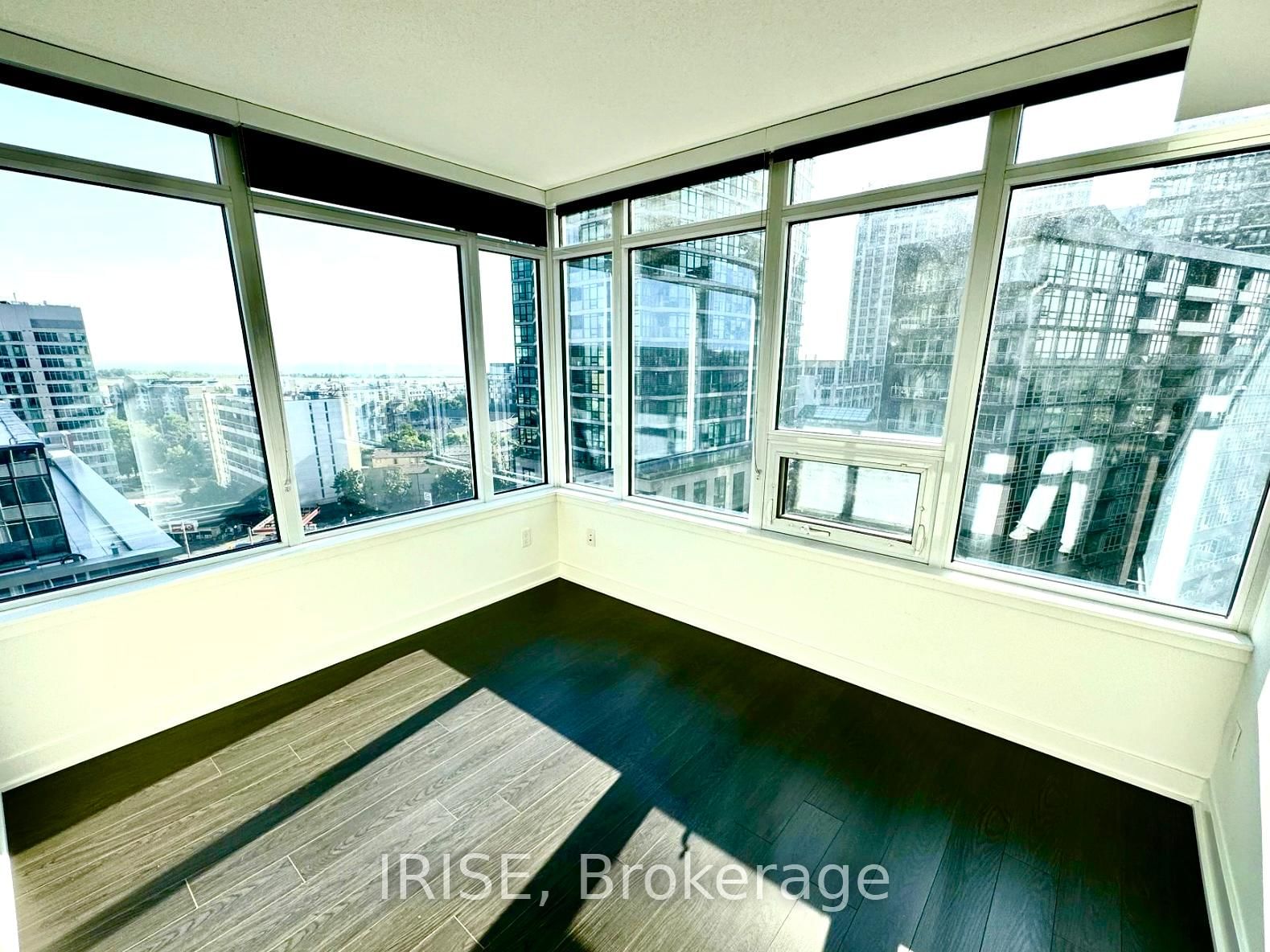 19 Bathurst St, unit 1512 for rent